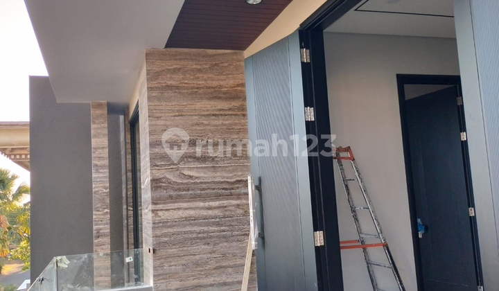 Rumah Citraland bukit golf international dekat Pakuwon indah dan graha family