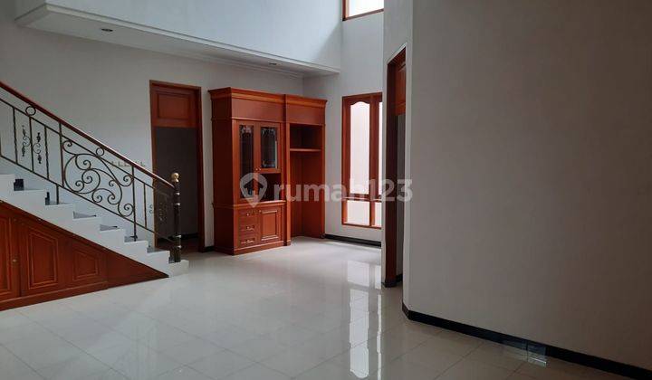 Rumah Graha Family Dekat Pakuwon Indah Dan Citraland Hanya 4 M 3