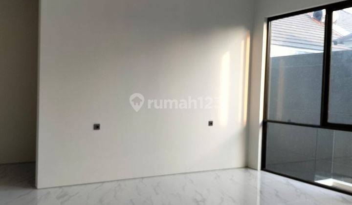 Rumah Citraland Baru Minimalis Gress 3 Lantai 17
