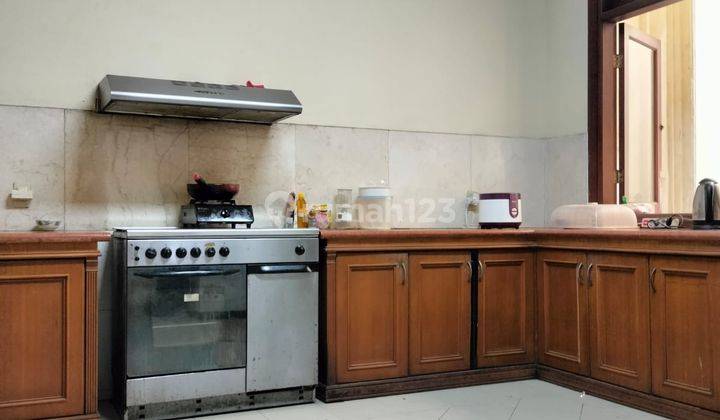 Rumah Mewah Graha Family Surabaya Barat Dekat Pakuwon Indah 8