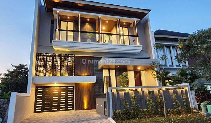 Rumah Citraland Dekat Graha Family, Pakuwon Indah