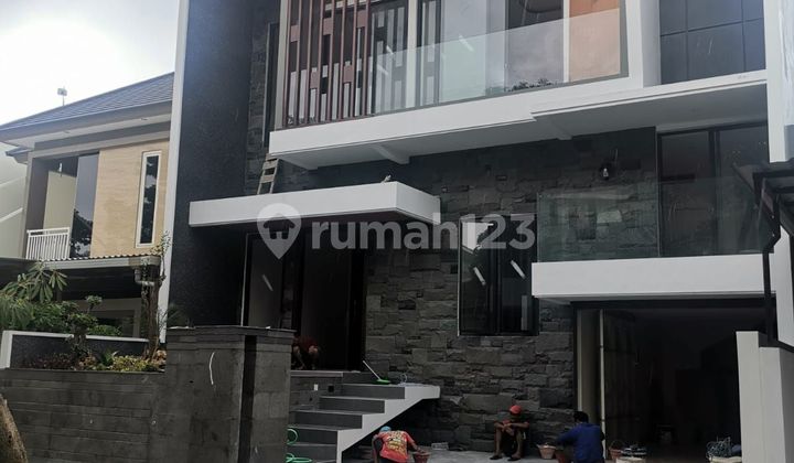 Rumah citraland dekat wiyung pakuwon indah, graha family