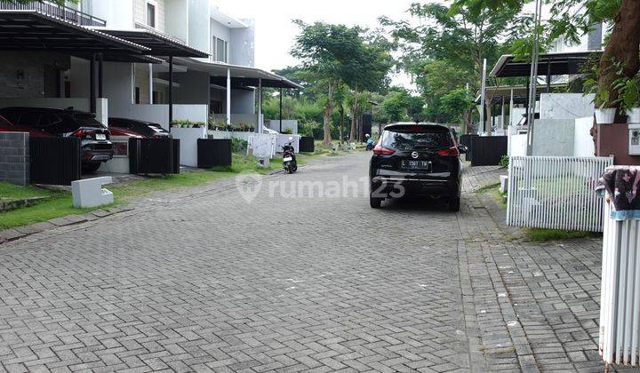 Rumah dian istana dekat wiyung,citraland,pakuwon indah 2