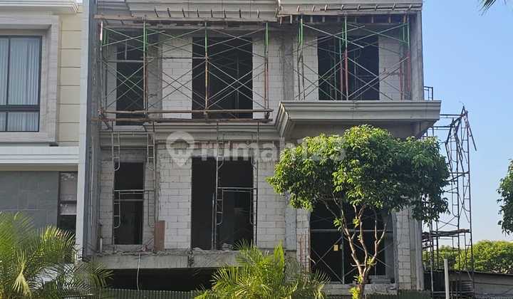 Rumah Citraland Dekat Graha Family, Pakuown Indah, Wiyung