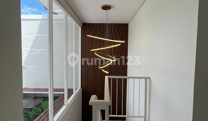 Wiyung House Near Citraland Pakuwon Indah Graha Famili 2