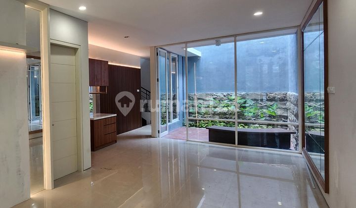 Wiyung Royal Residence Near Citraland Pakuwon Indah 2