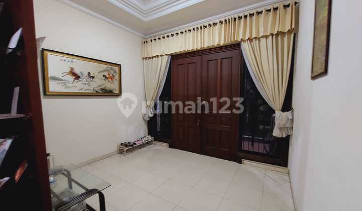 Citraland House Near Graha Family Pakuwon Indah Wiyung 2