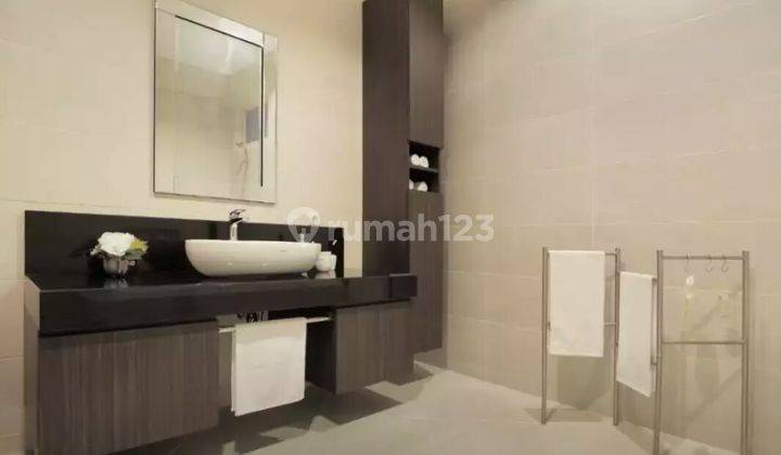 Rumah Royal Residence Wiyung Dekat Graha Famili Pakuwon Indah Citraland 2