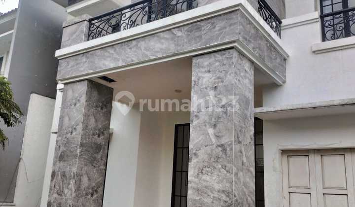 Rumah Citraland Minimalis Dekat Graha Family Pakuwon Indah