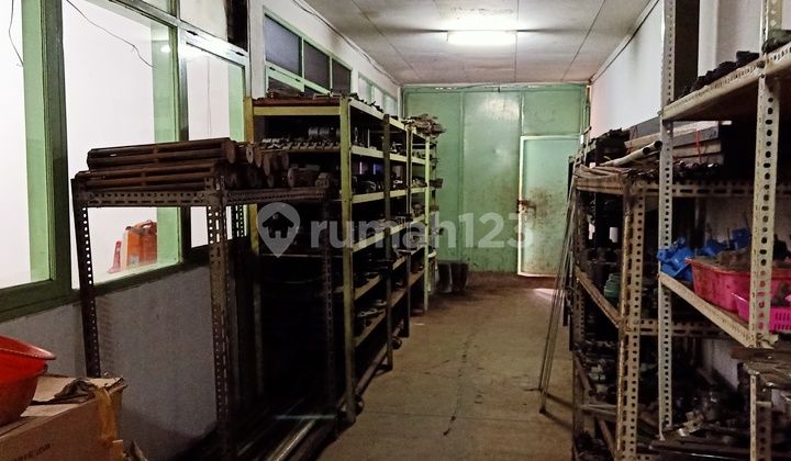Gudang ex pabrik 12