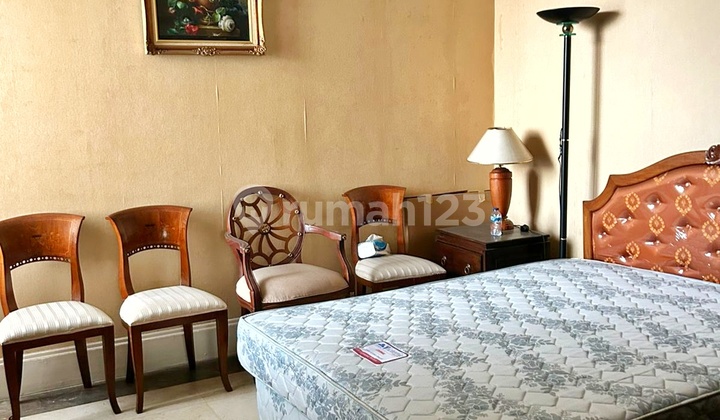 Apartmen Batavia 4 Bedroom Lantai Tinggi Furnished 2