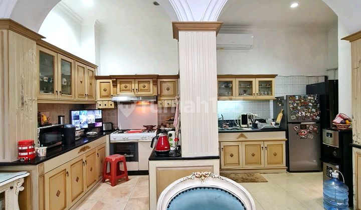 Taman Sari Siap Huni Furnished 3 Lantai SHM