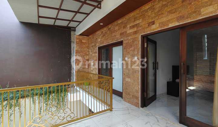 Rumah Bagus Lippo Cikarang Full Furnish 2
