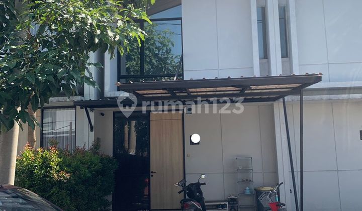 Rumah Siap Huni di Kawasan Premium Rolling Hills Karawang Akses Langsung Tol Karawang Barat