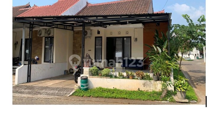 House for Sale in the Taman Kayangan Cangkiran Cluster