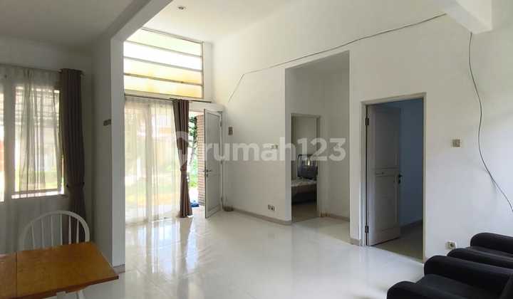 Disewakan Rumah Full Furnished di Graha Taman Pelangi Bsb City 2