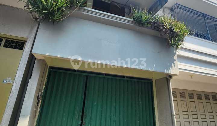 Disewakan Kantor / Rumah Tengah Kota