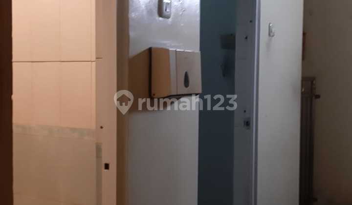 For Sale: 3-Story Shop in Ki Mangunsarkoro Suitable for Restaurant / Cafe / Office / Clinic / Tutoring Center 2