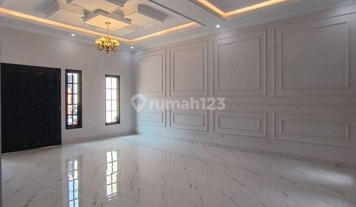 Rumah Baru konsep Eropa Classic Jati Padang Jakarta Selatan  2