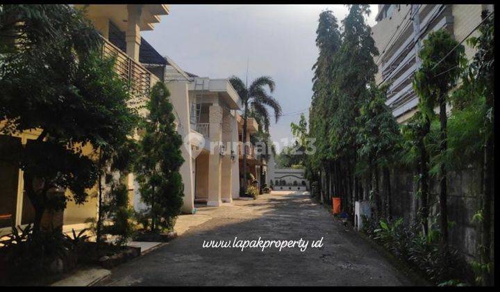 Rumah 2 Lantai Dalam Town House Private Pool Kemang Jakarta Selatan  2