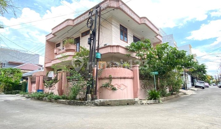 Dijual Cepat! Rumah Old Money 2 Lantai Hook di Muara Karang Pluit , Akses Super Strategis