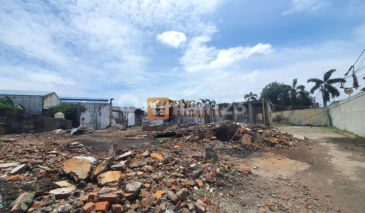 High Investment Value! Strategic Plot on Jl. Raya Francis, Roadside Position