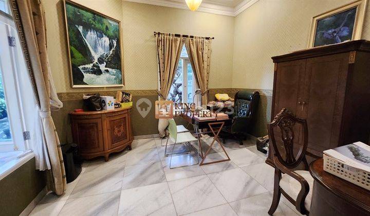 Interior Classic Rumah Mewah 2Lantai Puri Kembang Ayu Jakarta