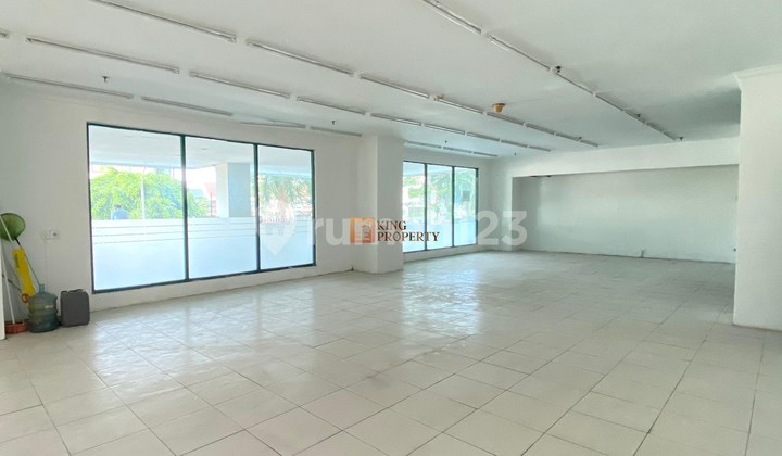 Cari Tempat Usaha? Kios Potensial Siap Pakai di Apartemen Riverside Pluit, Muara Karangletak Strategis