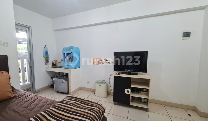 Looking for an Affordable Studio? Furnished and Ready to Move In, Close Access to Green Bay Pluit Mall Apartments Greenbay. 2