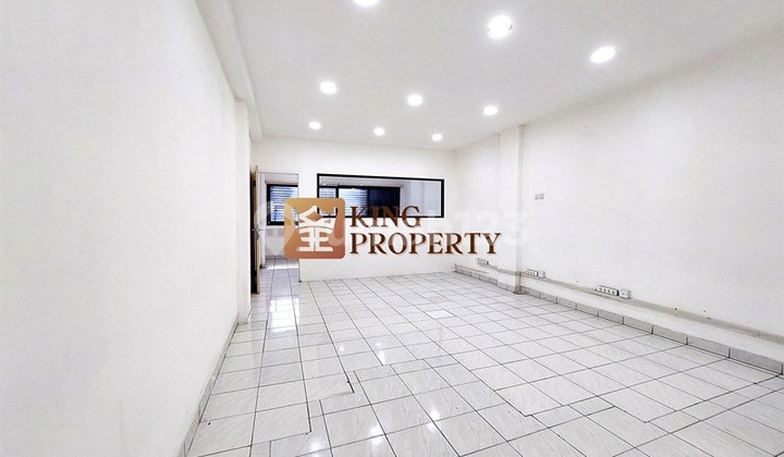 Looking for a Strategic Shop House? Ex Bank 3.5 Floor Shop House in Jembatan Lima Prime Spot, Suitable for Any Business, High Profit