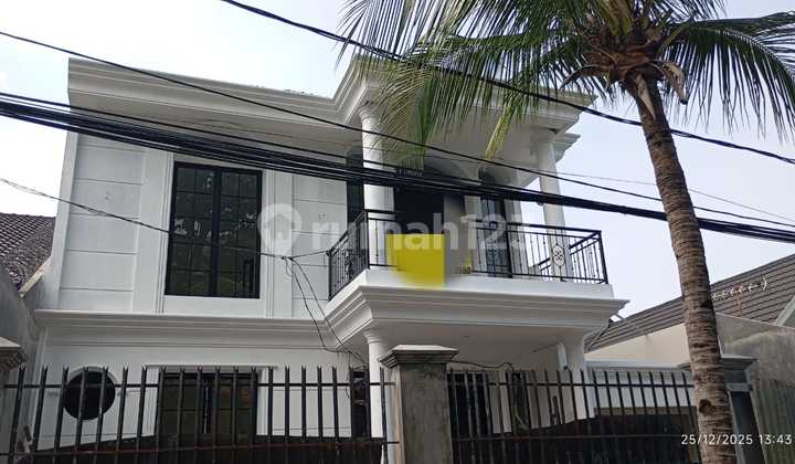 Rumah Baru Dekat Menteng dan Kuningan 2