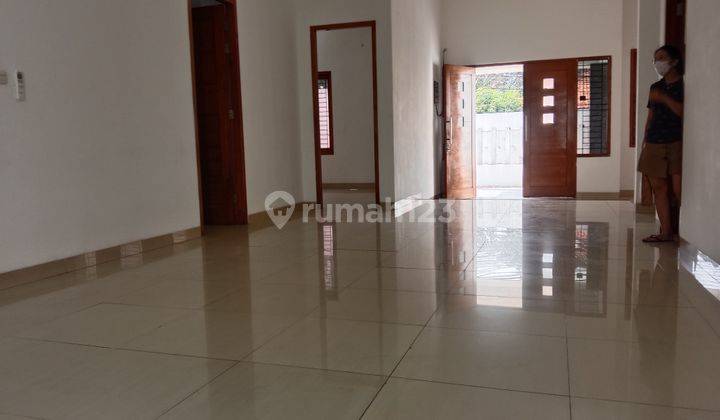 Rumah Baru Minimalis di Mampang . Info : 0812 8377 0123 6