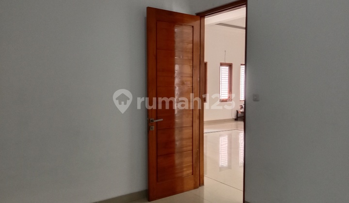 Rumah Baru Minimalis di Mampang . Info : 0812 8377 0123 12