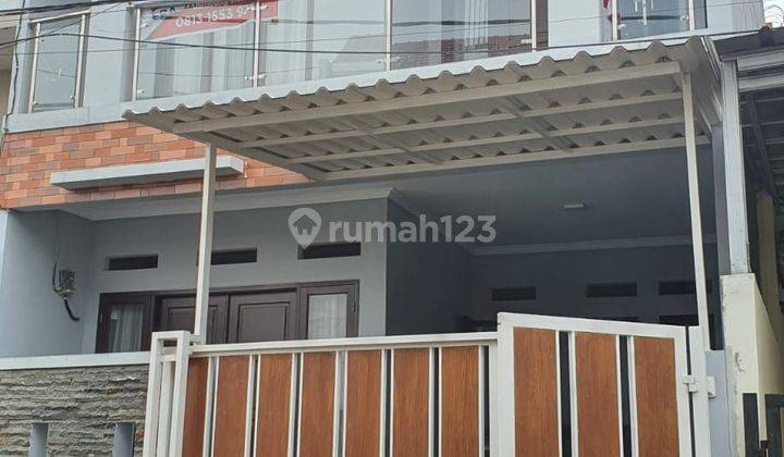 Rumah 2 Lantai di dalam komplek di Jagakarsa dekat Stasiun Lenteng Agung  1