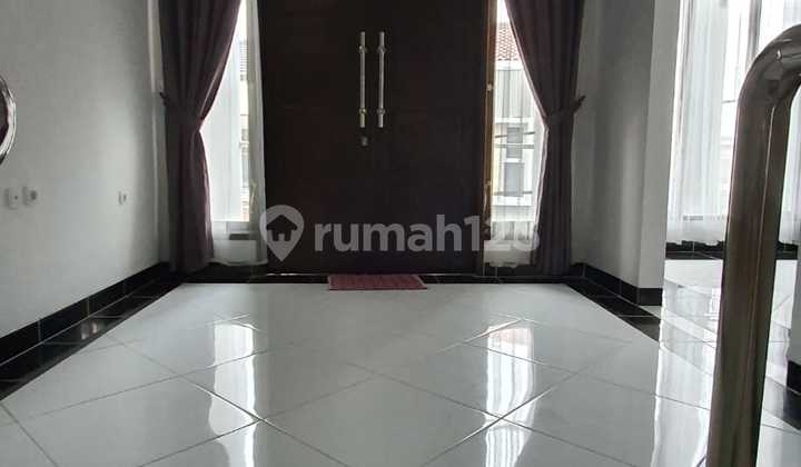 Rumah 2 Lantai di dalam komplek di Jagakarsa dekat Stasiun Lenteng Agung  3