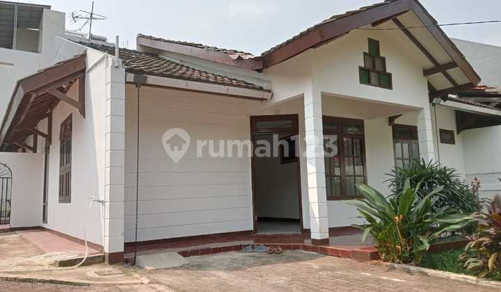 Rumah Siap Huni di Kawasan Cilandak, Jakarta Selatan. bisa untuk Kantor