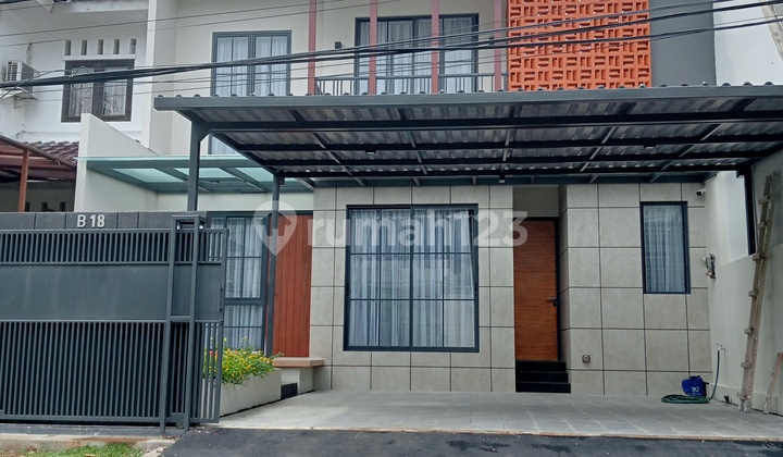 Rumah Bagus Baru di Taman Laguna Cibubur Rumah Bagus Baru di Taman Laguna Cibubur