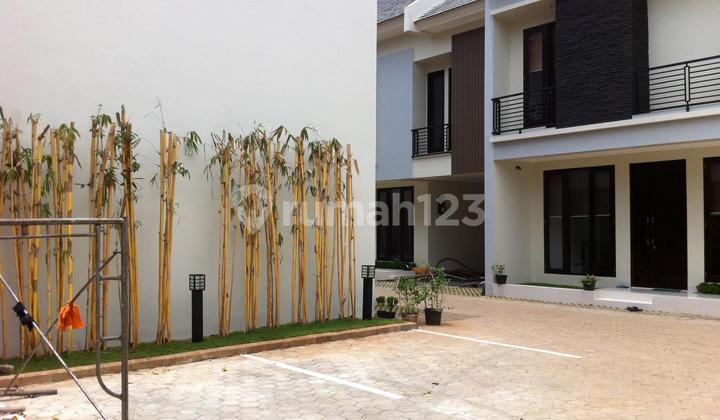 Rumah Bagus Siap Huni Dekat Tol Simatupang, Jakarta Selatan 2