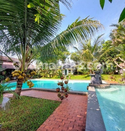 Best Price ... Tanah + Bonus Rumah Di Ampera 9
