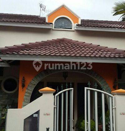 Rumah 2 Lantai Cantik Asri Dan Siap Huni Di Cilandak 2