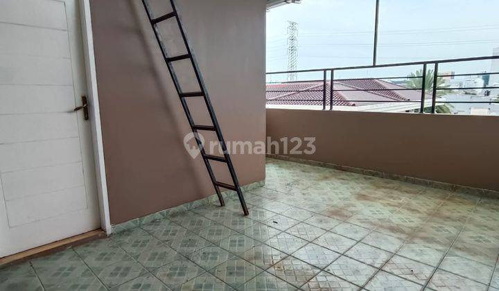 Rumah 3 Lantai Area Tomang Jakarta Barat