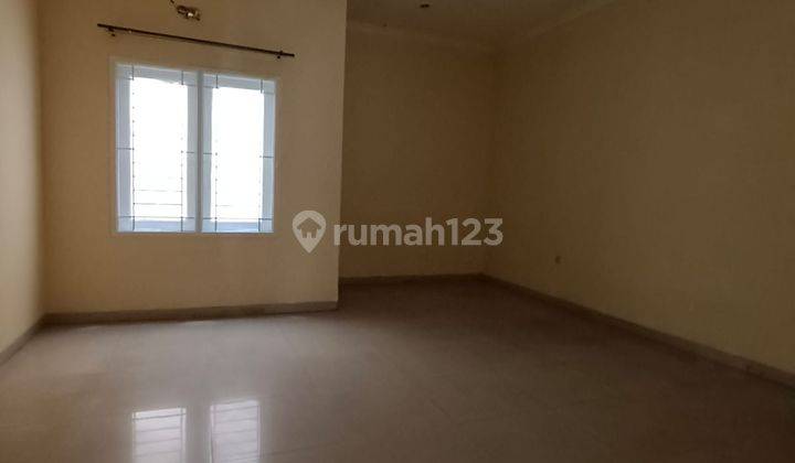 Rumah 3 Lantai Area Tomang Jakarta Barat