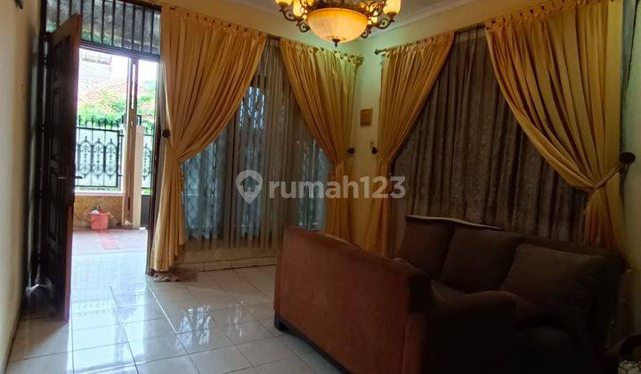 Rumah 2 Lantai Bagus Murah Area Tomang Jakarta Barat