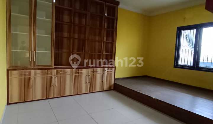 Rumah Siap Area Tomang Siap Huni Bagus