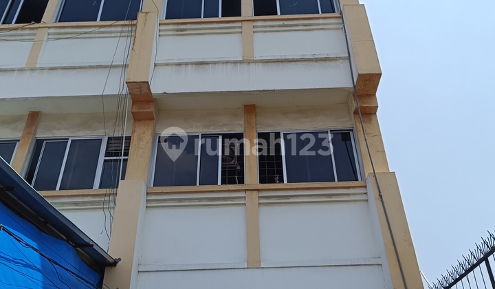 Ruko 4,5 Lantai Siap Pakai Jembatan Lima Jakarta Barat