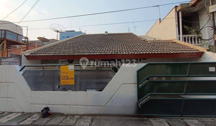 Rumah Tua Hitung Tanah Area Tomang 1