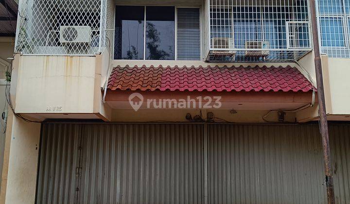 Ready-to-Use Connected Shophouse Kebon Jeruk Intercon West Jakarta