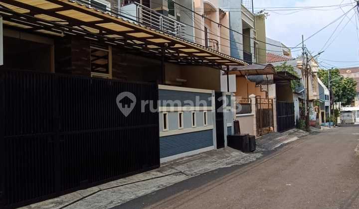 Rumah Minimalis Modern Siap Huni & Bebas Banjir Mandala - Tomang 2