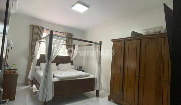 Dijual Cantik Rumah 2 Lantai di Palm Spring 2
