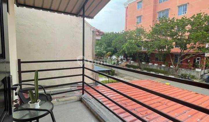 Dijual Cantik Rumah 2 Lantai di Palm Spring 11
